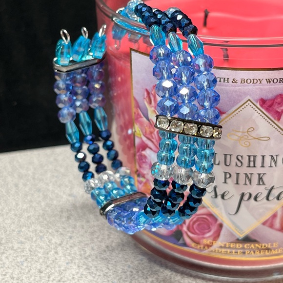 Victorian look blues and silver cuff -stunning - Picture 3 of 7